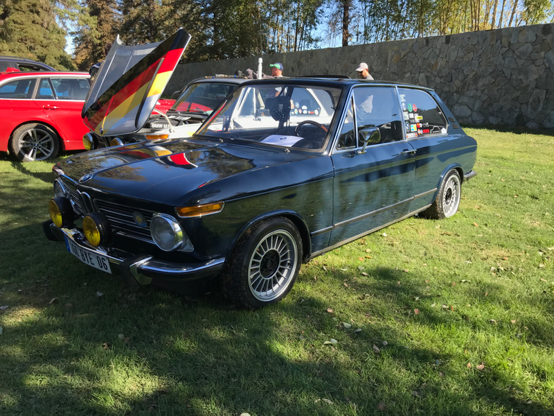 Illustration for article titled Classic BMW's In Van Nuys